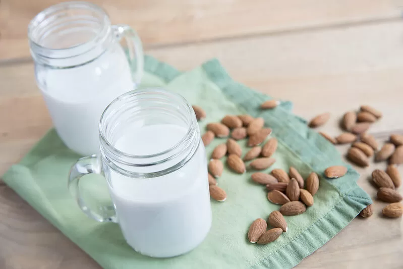 ¿Pueden llamarse “leche” las leches vegetales?